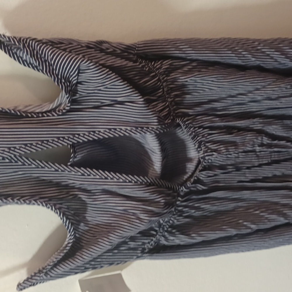Dress - Picture 7 of 10
